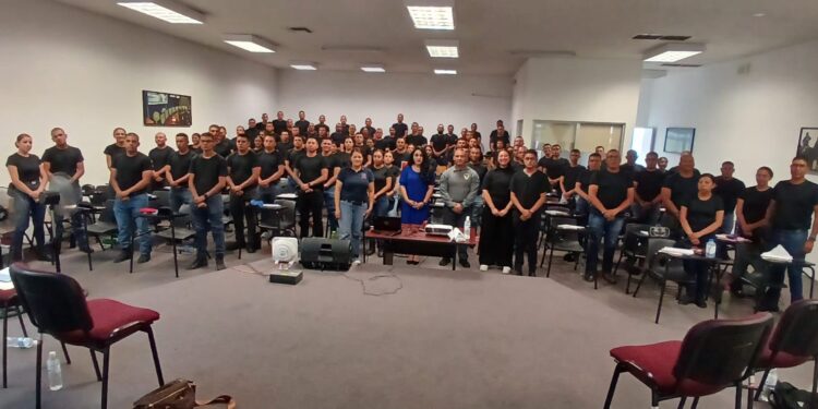 CADETES MUNICIPALES SE CAPACITAN EN DERECHOS HUMANOS DE POBLACIÓN LGBTIQ+