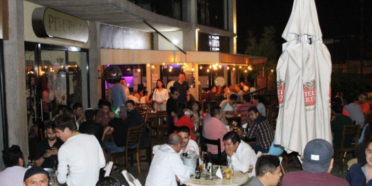 INSTRUYE ALCALDESA REVISIÓN EXHAUSTIVA EN BARES DE LA CAPITAL