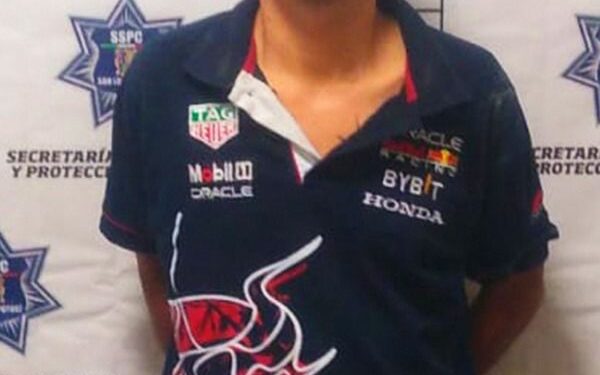 Policía Municipal detiene a hombre armado con cuerno de chivo