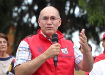 GALINDO IMPLEMENTARÁ PROGRAMA PARA ATENDER BACHES EN MENOS DE 24 HORAS