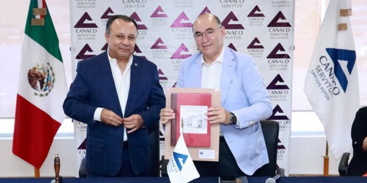 ACUERDA ALCALDE AGILIZAR TRAMITES DE COMERCIO EN REUNION CON LA CANACO 