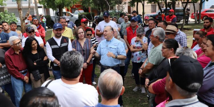EN SU DOMINGO DE PILAS MUNICIPIO LLEVA BENEFICIOS A VARIAS COLONIAS JACARANDAS Y SAN ALBERTO