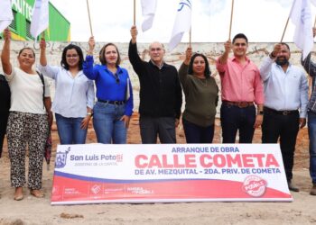 MUNICIPIO PAVIMENTA CALLE COMETA EN LA RURAL ATLAS