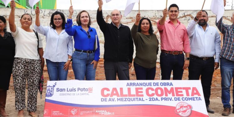 MUNICIPIO PAVIMENTA CALLE COMETA EN LA RURAL ATLAS