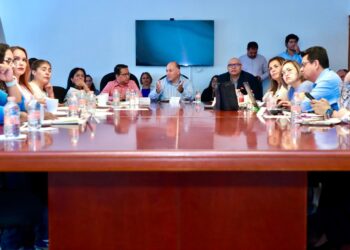 INTERAPAS SE REÚNE CON LA COMISIÓN DE ENTREGA-RECEPCIÓN