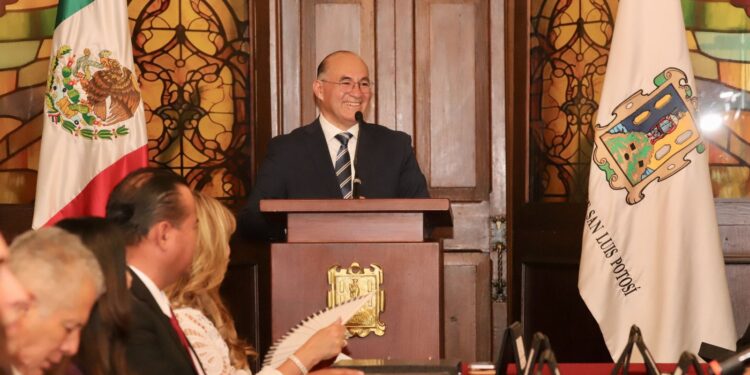 RINDE ALCALDE SU TERCER INFORME DE GOBIERNO MUNICIPAL