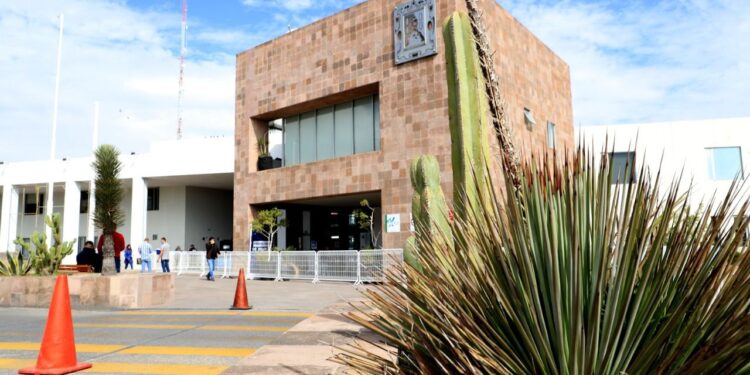 ALCALDE SEPARA DE SU CARGO A CUATRO FUNCIONARIOS DE COMERCIO POR CASO RICH