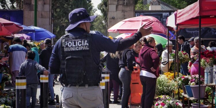 IMPLEMENTA MUNICIPIO OPERATIVO VIAL EN PANTEONES DE LA CIUDAD