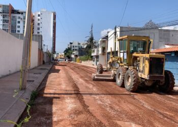 MUNICIPIO COLABORA EN OBRA DE PAVIMENTACIÓN EN GARITA DE JALISCO