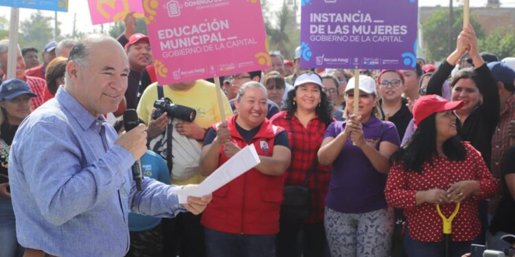 SE COMPROMETE ALCALDE A RENOVAR JUEGOS INFANTILES Y ÁREAS COMUNES EN LA COLONIA ESTRELLA DEL SUR