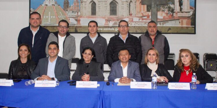 REGIDORES RECONOCE RESULTADOS DEL AYUNTAMIENTO EN EL ORDENAMIENTO COMERCIAL