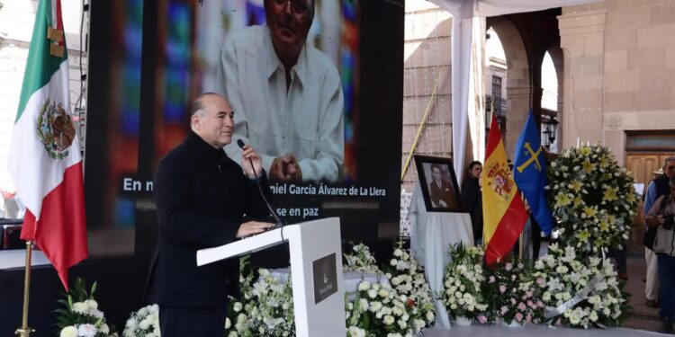 MUNICIPIO DESPIDE CON HONORES A DANIEL GARCÍA ÁLVAREZ DE LA LLERA