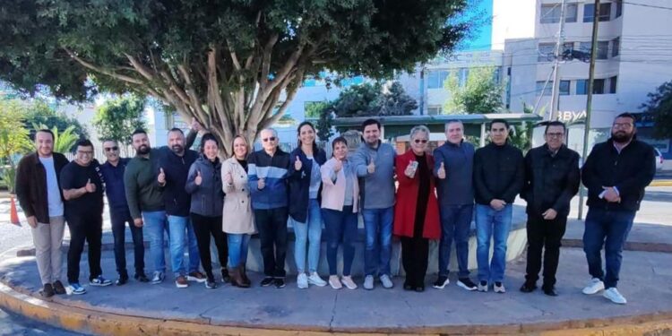 MUNICIPIO LLEVA SU DÍA DE TALACHA 83 A LA COLONIA DEL VALLE PARA MEJORAR SU ENTORNO