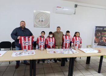 PREMIAN A PARTICIPANTES DEL CONCURSO MUNICIPAL “LOS COHETES NO SON TUS CUATES”