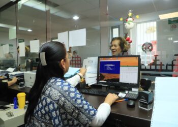 ADULTOS MAYORES APROVECHAN DESCUENTOS DEL 50 POR CIENTO EN PAGO DE PREDIAL