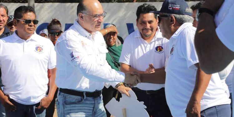 LLEVA MUNICIPIO EL DOMINGO DE PILAS A LA COLONIA PRADOS DE SAN VICENTE