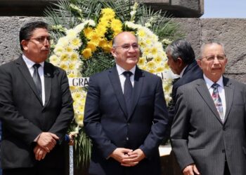 CONMEMORAN EL 219 ANIVERSARIO DEL NATALICIO DE BENITO JUÁREZ