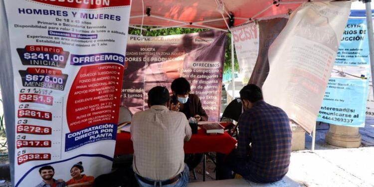 PROMUEVE MUNICIPIO DE LA CAPITAL PABELLÓN DEL EMPLEO DE LA ALAMEDA JUAN SARABIA