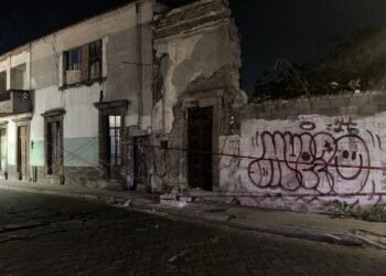 ATIENDE MUNICIPIO REPORTE DE COLAPSO DE FINCA EN EL BARRIO DE SAN SEBASTIAN