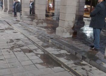 MUNICIPIO REALIZA UN TRABAJO DE LIMPIEZA PERMANENTE EN EL CENTRO HISTÓRICO