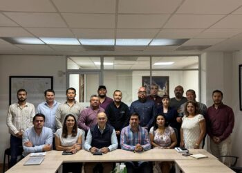 ALCALDE INSTRUYE A SU EQUIPO A FORTALECER LAS ACCIONES DE SERVICIOS MUNICIPALES Y COMERCIO