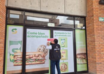 CLAUSURAN COMERCIOS EN PLAZA WTC DE LA DELEGACIÓN LA PILA POR FALTA DE LICENCIA DE FUNCIONAMIENTO