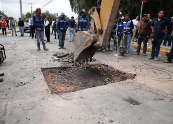 ARRANCAN RECONSTRUCCIÓN DE LA LATERAL SUR DE SALVADOR NAVA