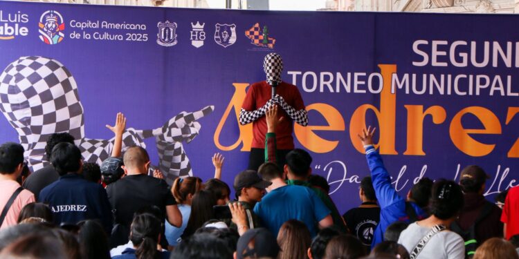 REY ENIGMA EN EL TORNEO MUNICIPAL DE AJEDREZ