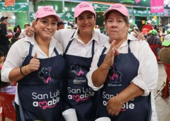 MUNICIPIO DE LA CAPITAL APAPACHA CON LA GARNACHA A LAS Y LOS POTOSINOS EN EL DÍA DE SAN LUIS REY