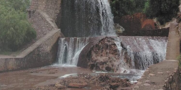 CIERRAN BULEVAR RÍO SANTIAGO POR DESFOGUE CONTROLADO EN LA PRESA DE SAN JOSÉ