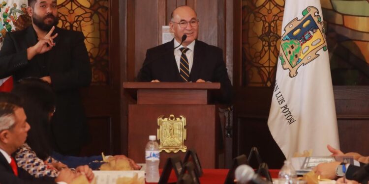 ENTREGA EL ALCALDE GALINDO SU PRIMER INFORME AL CABILDO