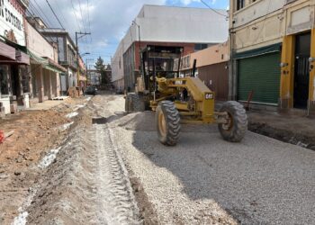 AVANZA REHABILITACIÓN DE LA CALLE JULIÁN DE LOS REYES