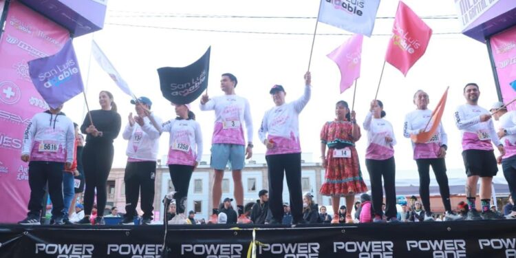 PARTICIPAN MAS DE 10 MIL CORREDORES EN EL MEDIO MARATÓN LA CAPITAL DEL DEPORTE