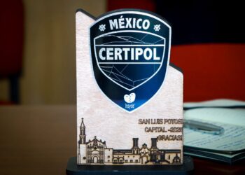 POLICIA CAPITALINA OBTIENE LA PRIMERA CERTIFICACIÓN CIUDADANA DE SU HISTORIA