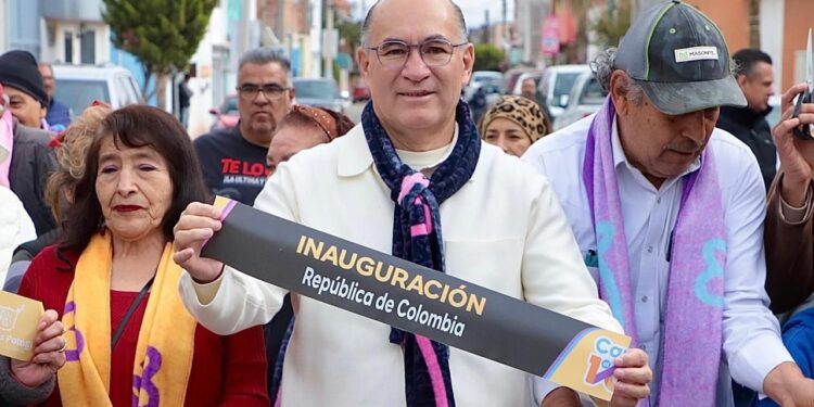 ENTREGAN VIALIDAD REHABILITADA DE MANERA INTEGRAL EN LA CALLE REPÚBLICA DE COLOMBIA