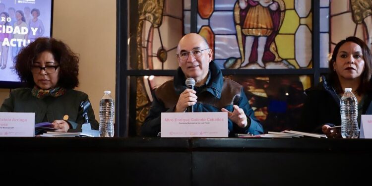 IMPULSAN AGENDA DE INCLUSIÓN PRESENTA ALCALDE LIBRO “DISCAPACIDAD Y SOCIEDAD”