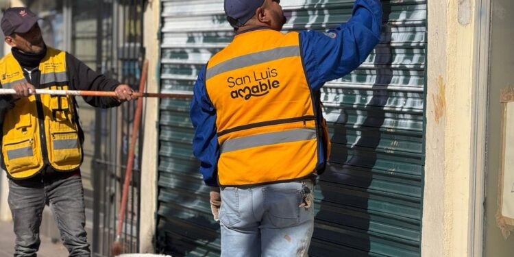 INTENSIFICAN RETIRO DE GRAFITI EN CARRANZA PARA PRESERVAR EL CENTRO HISTÓRICO