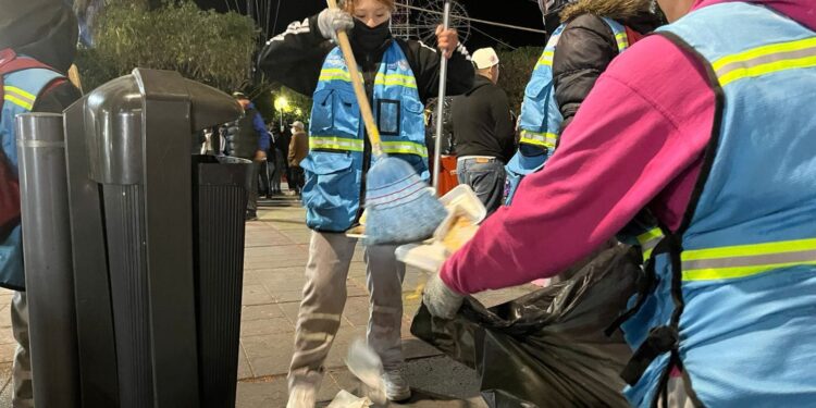 INTENSIFICAN LABORES DE LIMPIEZA POR FESTIVIDADES EN BARRIO EL SAUCITO