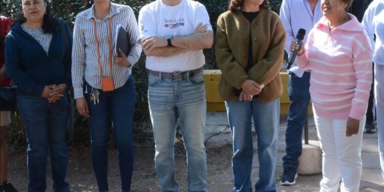 ANUNCIAN REHABILITACIÓN INMEDIATA A CALLES DE BARRIO DE SANTIAGO