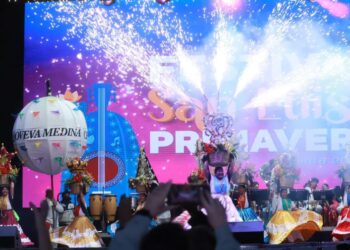 LA GUELAGUETZA LLENA DE COLOR Y TRADICIÓN EL FESTIVAL EN PRIMAVERA