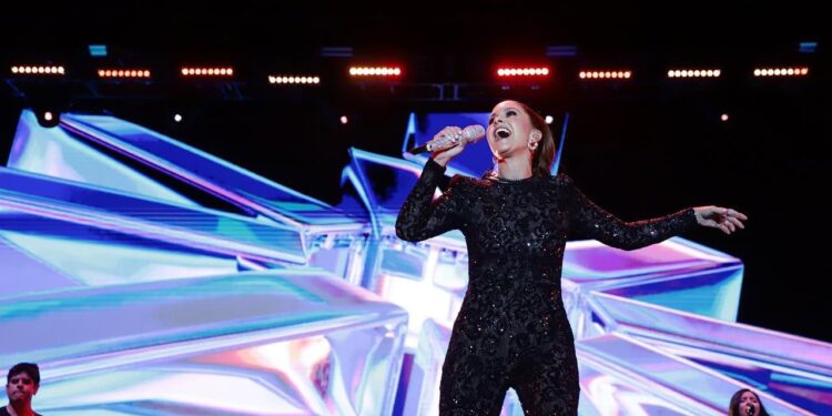 LUCERO CONQUISTA EL FESTIVAL SAN LUIS EN PRIMAVERA