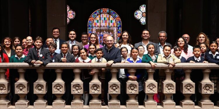 PRESENTAN AL CABILDO INFANTIL EN SU DIA