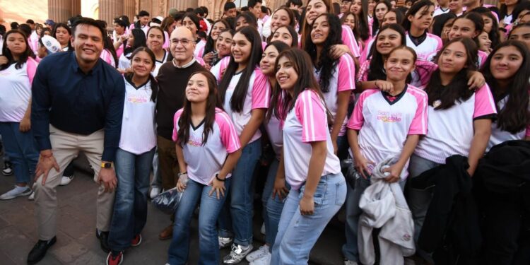 MÁS DE 140 ATLETAS RECIBEN BECA VOY POR SAN LUIS
