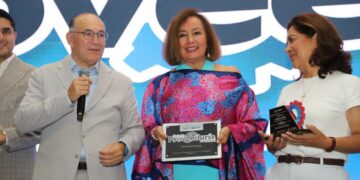 GRAN PARTICIPACION DE LA EX TESORERA DE USA, LA MEXICANA ROSARIO MARÍN EN LA FERIA DE PROVEEDURÍA