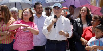 PONEN EN MARCHA REHABILITACIÓN VIAL DE LA CALLE AMATISTA