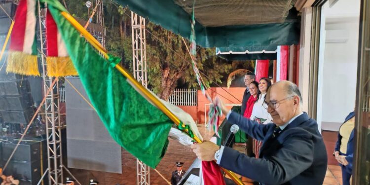 ENRIQUE GALINDO ENCABEZÓ LA CEREMONIA DEL GRITO DE INDEPENDENCIA EN LA DELEGACIÓN DE LA PILA